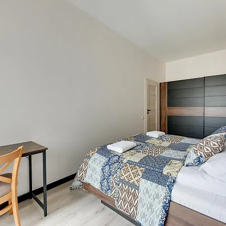 Platinium غدينيا